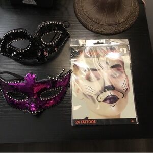 (57) Sequin Mardi Gras Eye Mask - Black and Purple